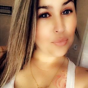 Meet your Posher, Virginia